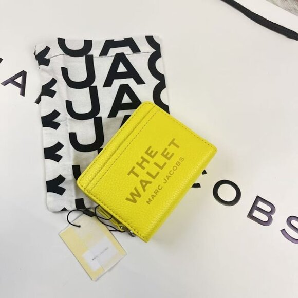 Marc Jacobs Womens The Leather Mini Compact Wallet 2R3SMP044S10 - Picture 2 of 8